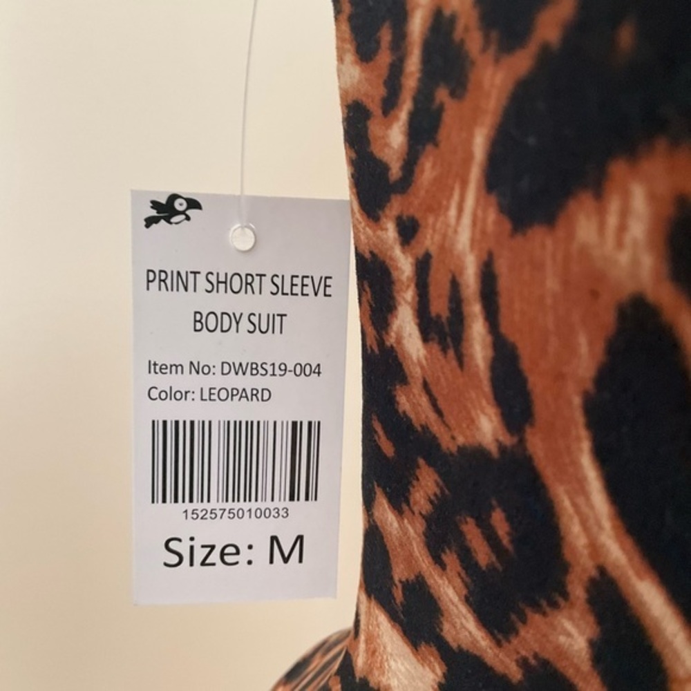 Leopard Print Short Sleeve Bodysuit - Picture 3 of 3